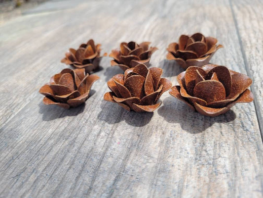 Small Metal Roses | Set of 6 | Rusty Roses | Rustic | Farmhouse | FREE USA SHIPPING | FleurDeLisJunkie | Supplies | Western | craft supplies