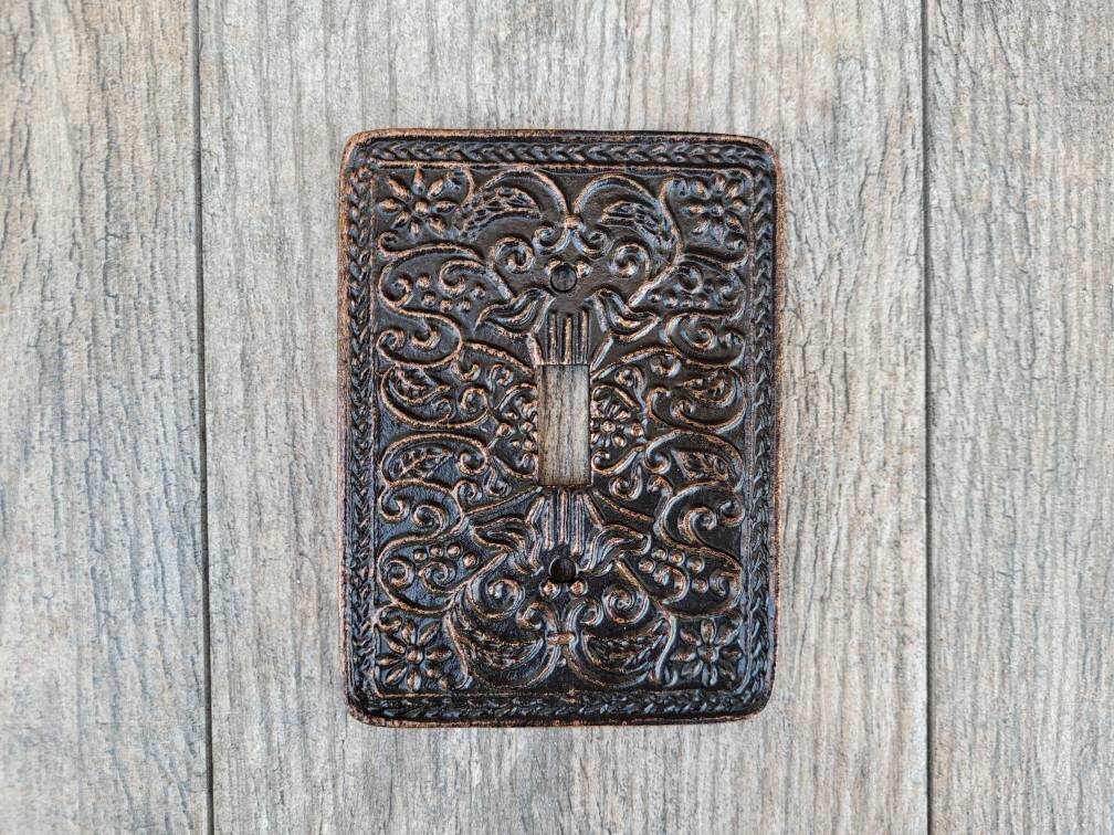 Single Toggle Metal Switch Plate Cover, PICK YOUR COLOR, One Toggle Light Switchplate, Tuscan Old World Fleur de Lis Decor, Royal