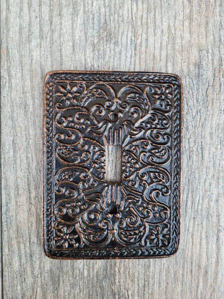 Single Toggle Metal Switch Plate Cover, PICK YOUR COLOR, One Toggle Light Switchplate, Tuscan Old World Fleur de Lis Decor, Royal