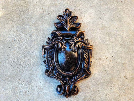 Medallion Shield Wall Plaque  | PICK YOUR COLOR | FleurDeLisJunkie | Fleur de Lis