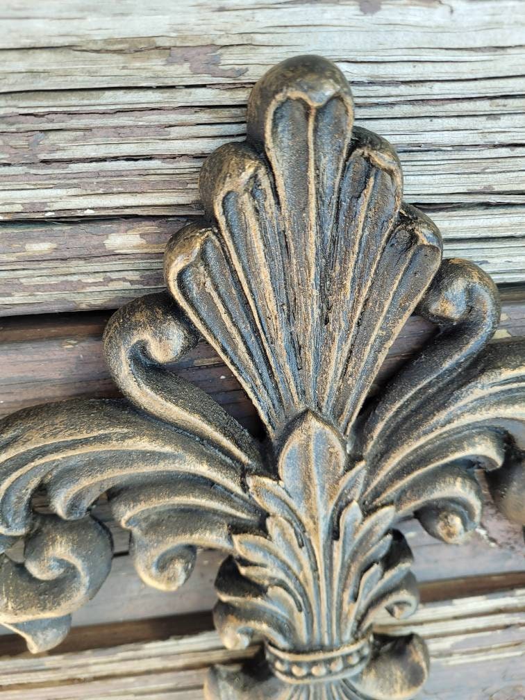 Fleur de Lis Wall plaque - PICK YOUR COLOR - Old World, Tuscan, French Country, Medieval Home Decor, acanthus leaf design