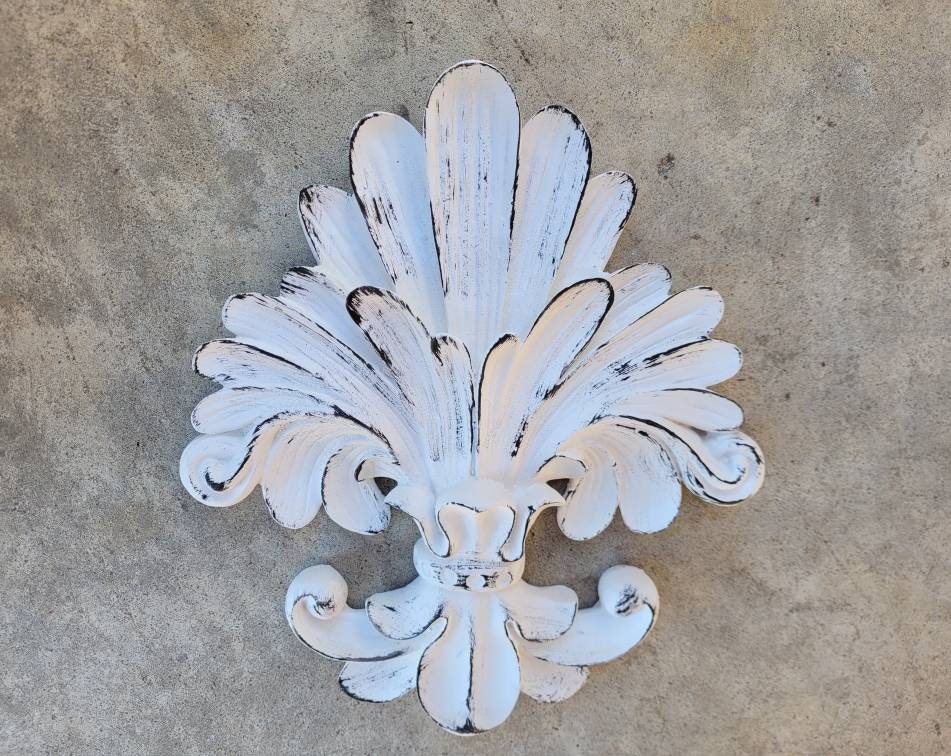 Fleur de Lis Wall plaque  - PICK YOUR COLOR - French Country, Medieval Home Decor. Fleur wall decor.  | FleurDeLisJunkie |