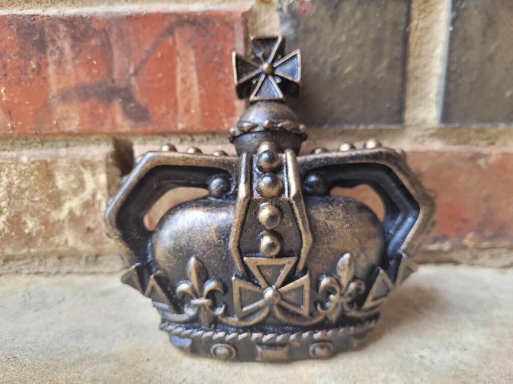 Crown Candle Pin for Pillar Candles. PICK YOUR COLOR.  Royal Medieval Fleur de Lis Home Decor.