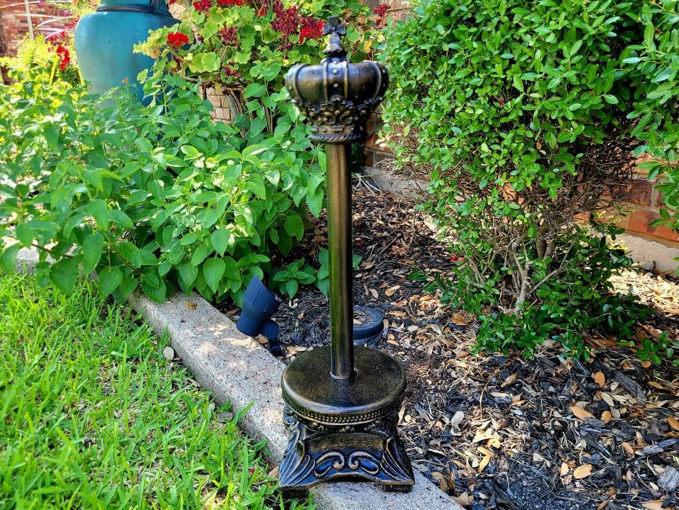 Paper Towel Holder with Crown Top, PICK YOUR COLOR, Tuscan Kitchen | Fleur de Lis French Country | FleurDeJunkie | Royal Medieval Elegant