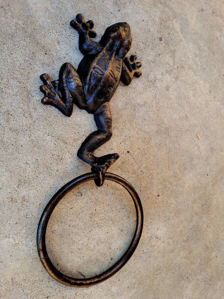 Frog Towel Hook, Bathroom Towel Hanger, Nature, Wall Hook towel ring| Iron Frog Towel Holder | Metal Bath hardware | Powder room decor