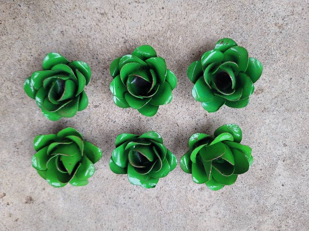 Small Metal Roses | Set of 6 | True green | Rustic | Farmhouse | FREE USA SHIPPING | FleurDeLisJunkie | Supplies | Western | craft supplies