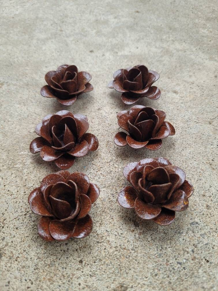 Mini Metal Rusty Roses | Set of 6 |  Rose | Rustic | steel | Rust  FleurDeLisJunkie | Supplies Victorian | craft supplies for picture frames