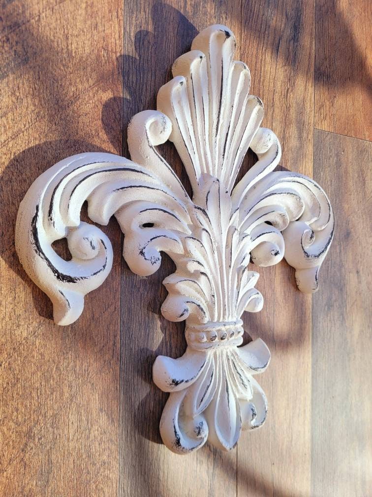 Fleur de Lis Wall plaque - PICK YOUR COLOR - Old World, Tuscan, French Country, Medieval Home Decor, acanthus leaf design